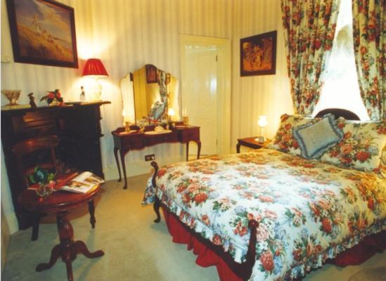 ストラーン オーミストン ハウス Bed & Breakfast 部屋 写真