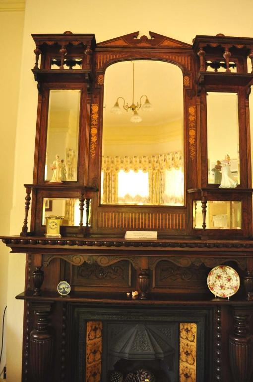 ストラーン オーミストン ハウス Bed & Breakfast 部屋 写真