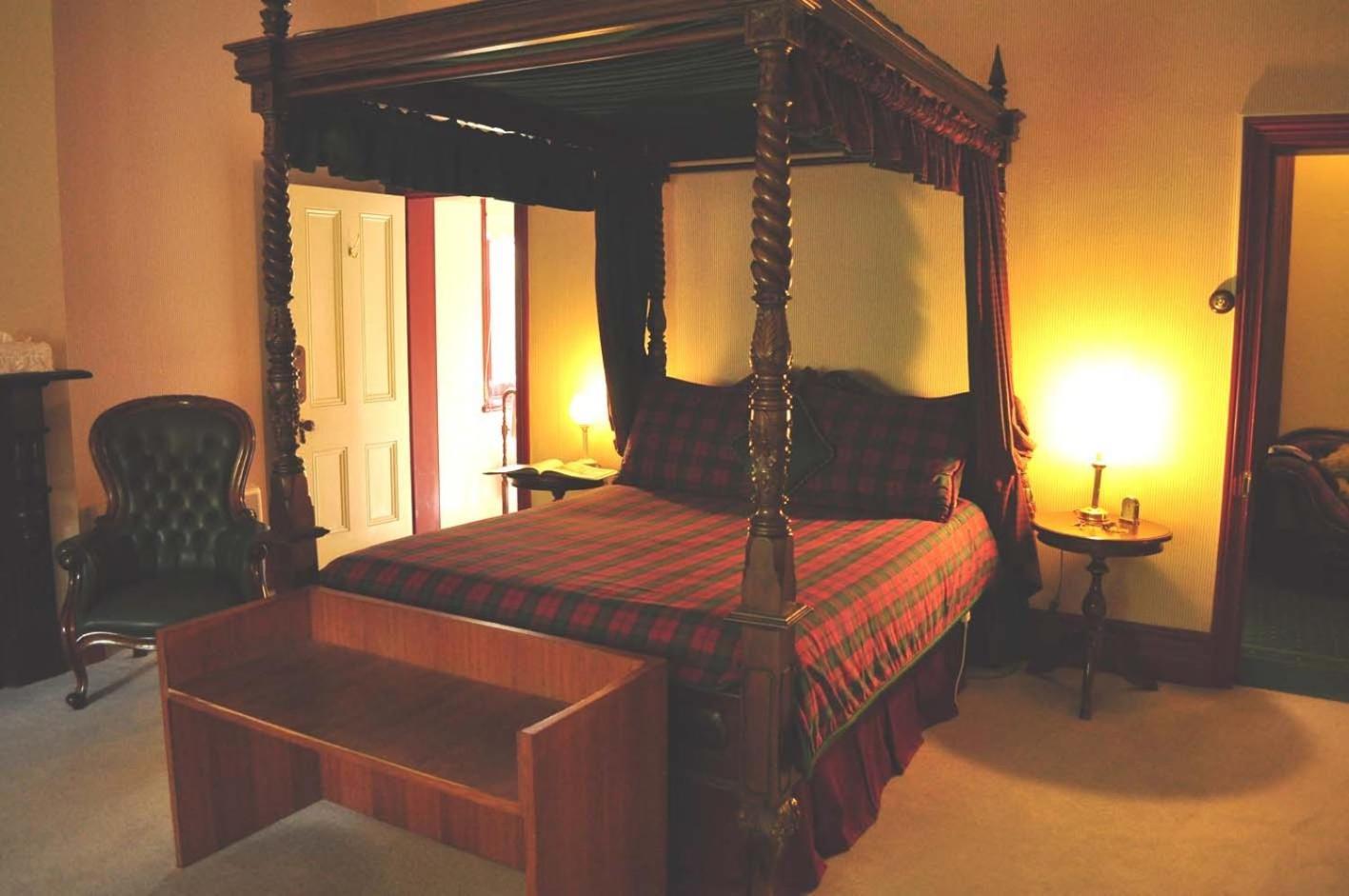ストラーン オーミストン ハウス Bed & Breakfast エクステリア 写真