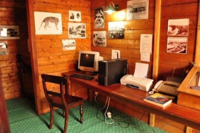 ストラーン オーミストン ハウス Bed & Breakfast エクステリア 写真
